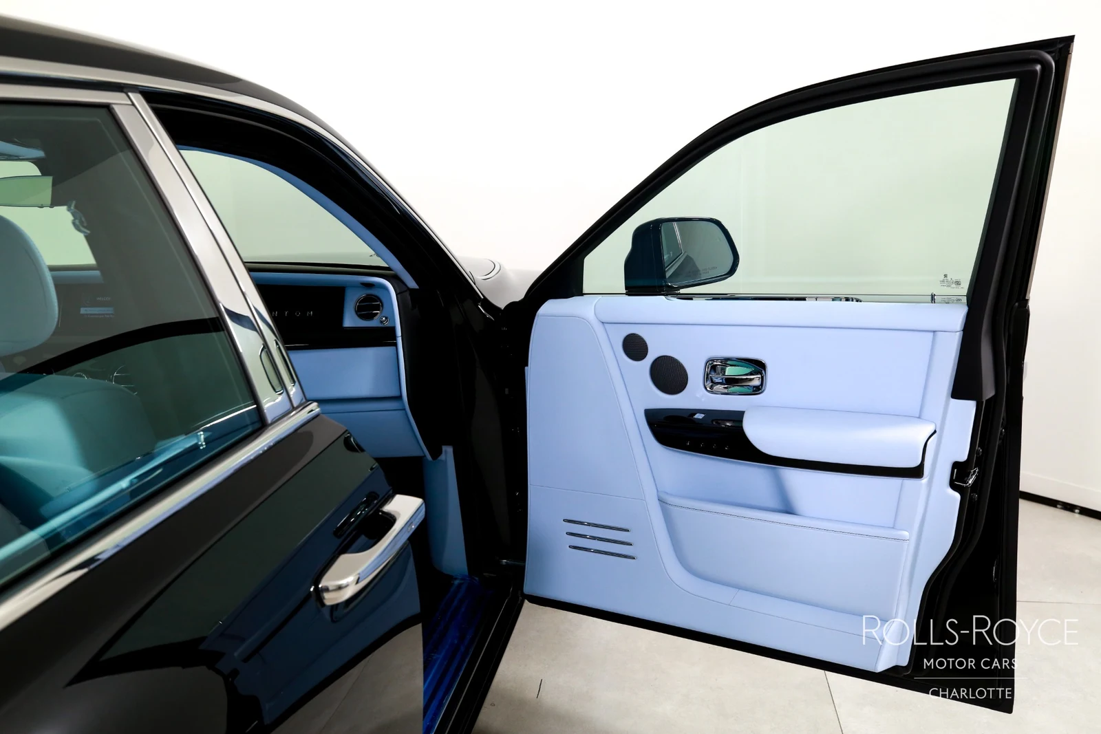 2027 Rolls-Royce Phantom Series II, 21/29