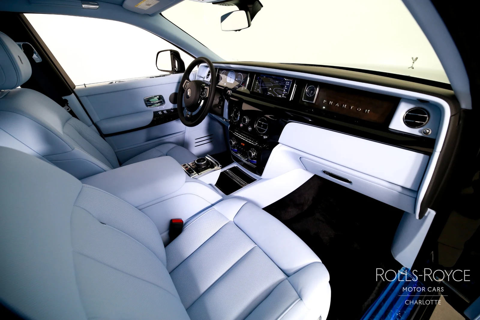 2027 Rolls-Royce Phantom Series II, 22/29
