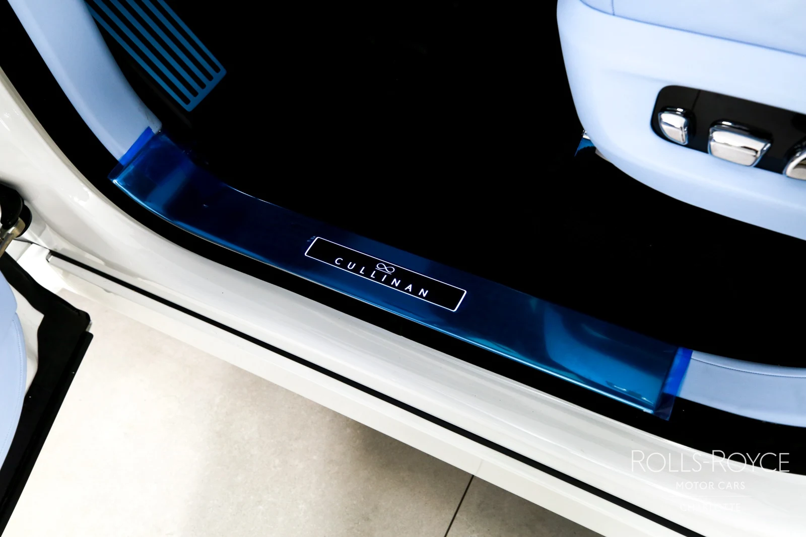 2027 Rolls-Royce Black Badge Cullinan Series II, 10/29