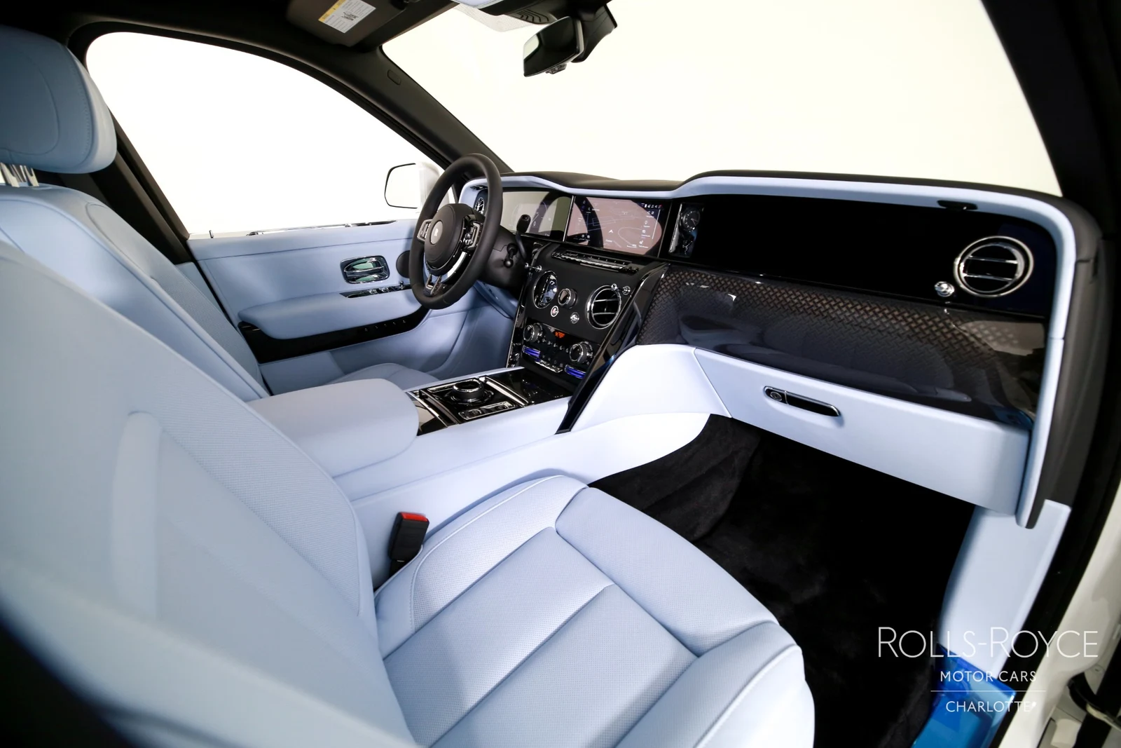2027 Rolls-Royce Black Badge Cullinan Series II, 22/29