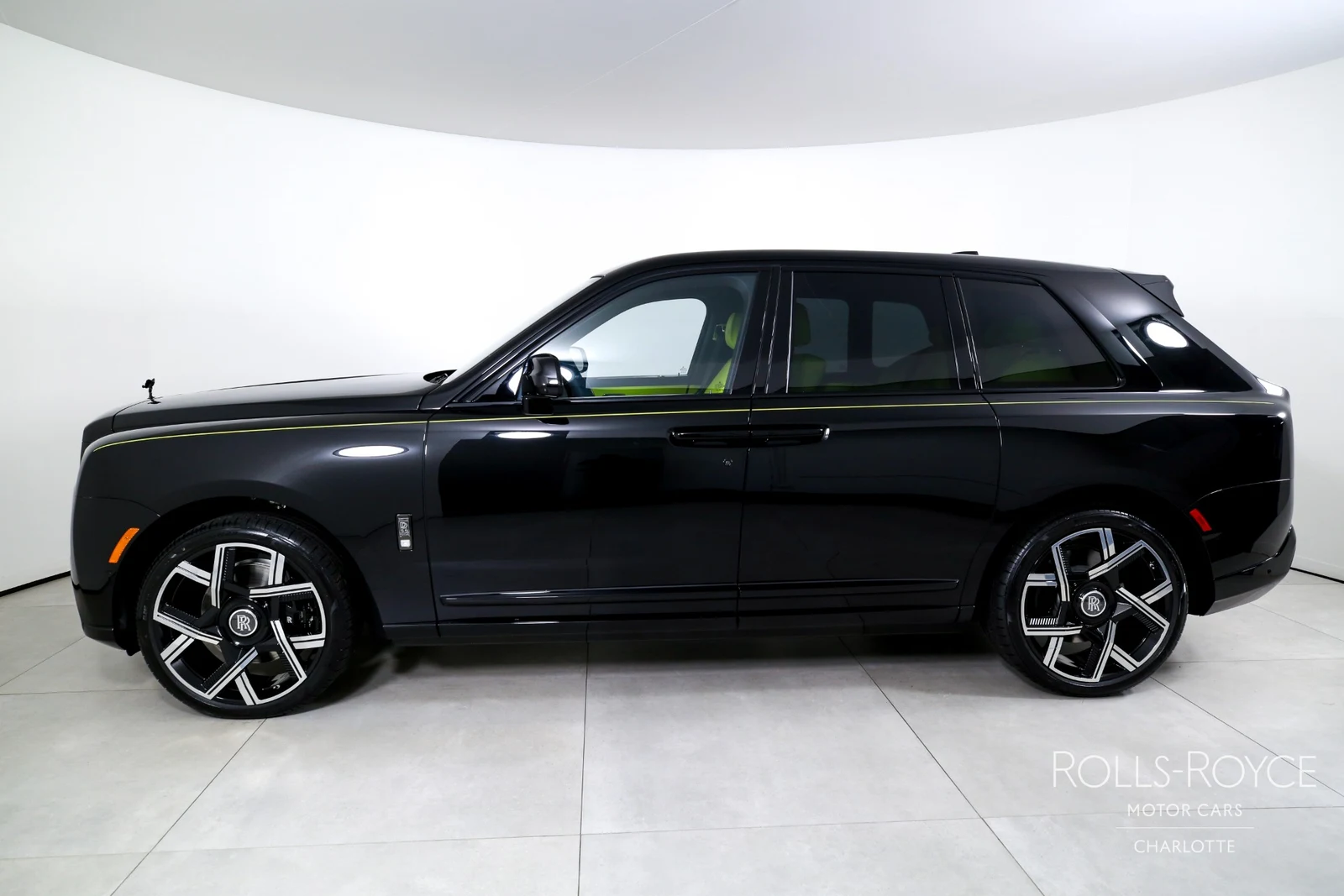 2027 Rolls-Royce Black Badge Cullinan Series II, 2/29