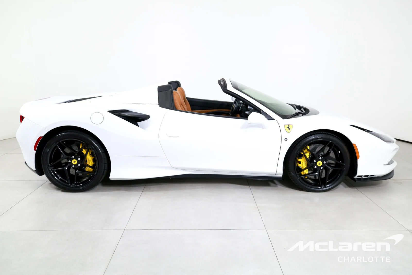 2023 Ferrari F8 Spider, 7/29