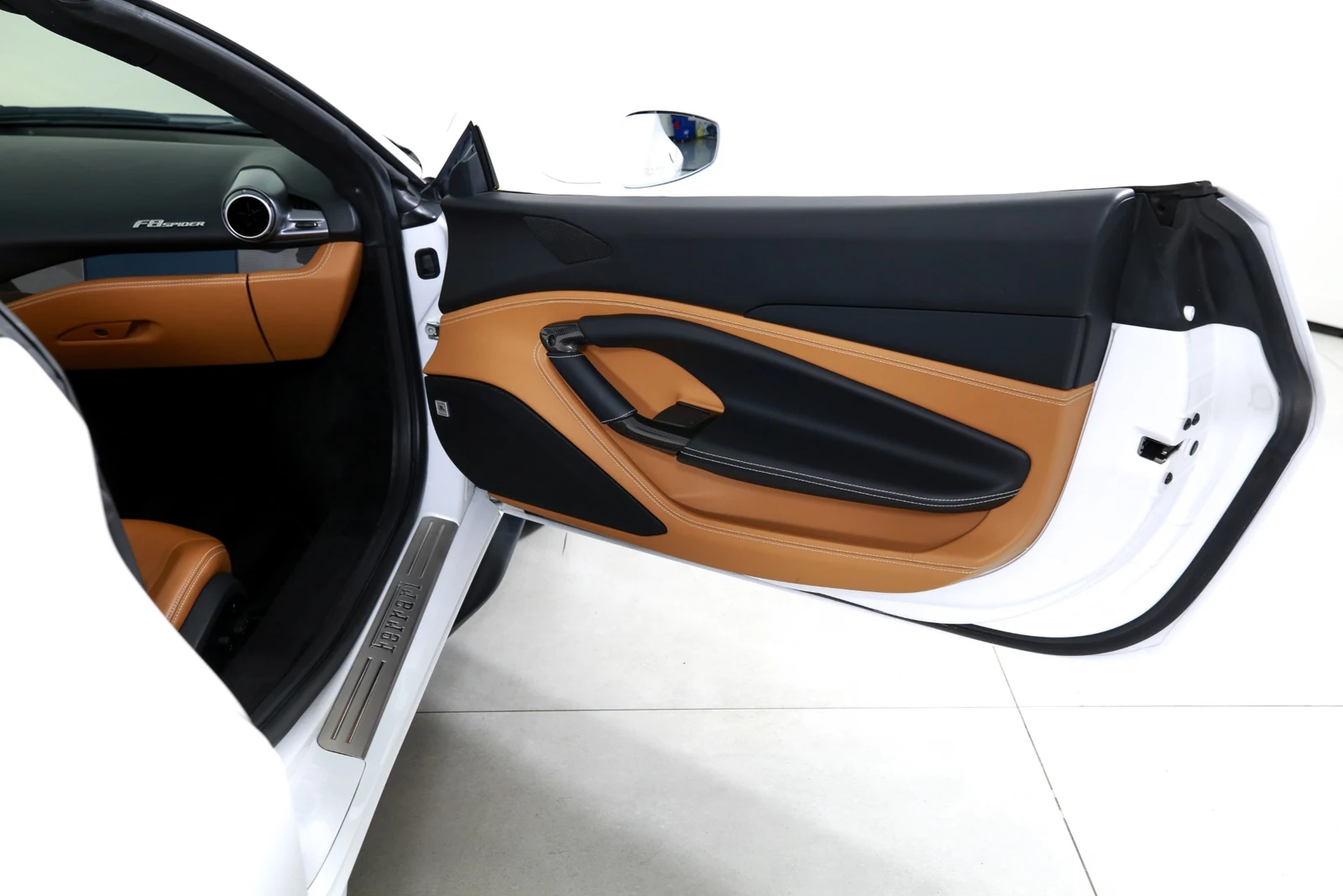 2023 Ferrari F8 Spider, 16/29
