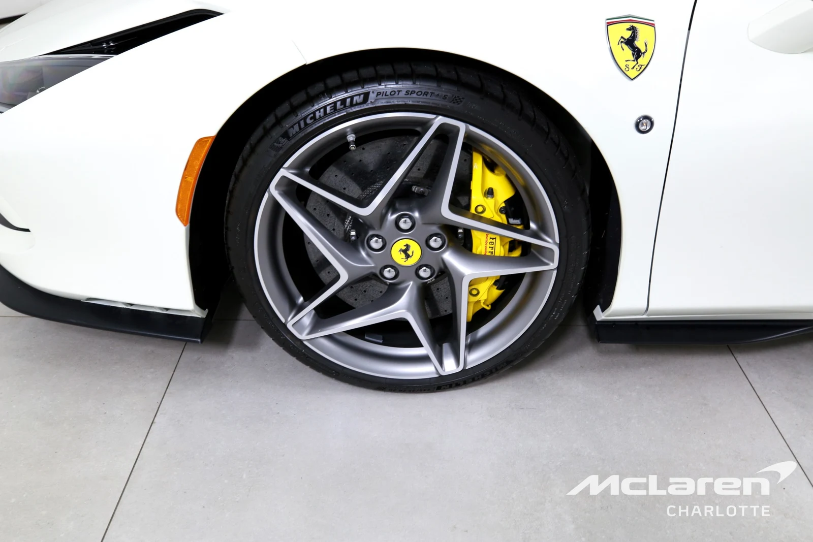 2022 Ferrari F8 Spider, 25/29