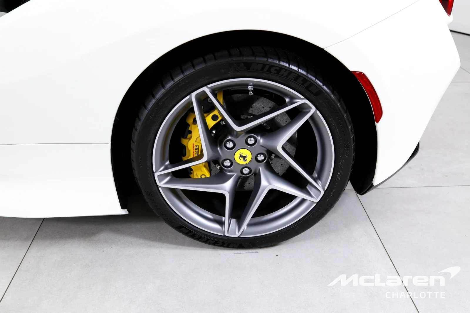 2022 Ferrari F8 Spider, 26/29