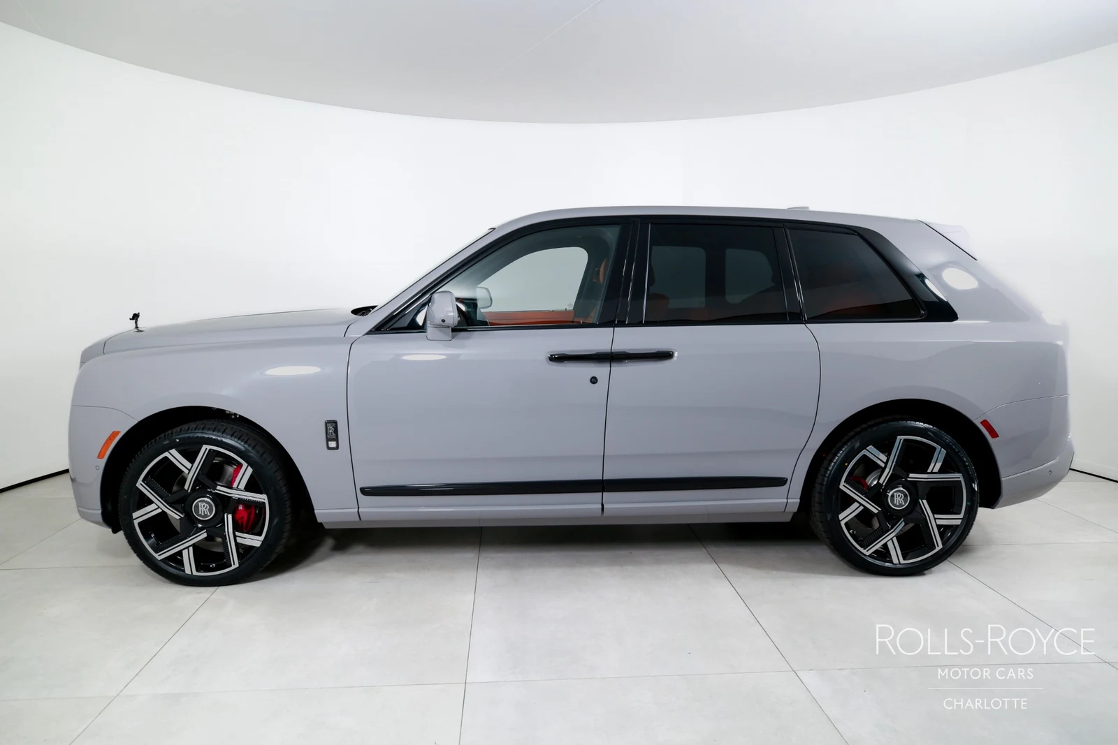 2027 Rolls-Royce Black Badge Cullinan Series II, 2/29
