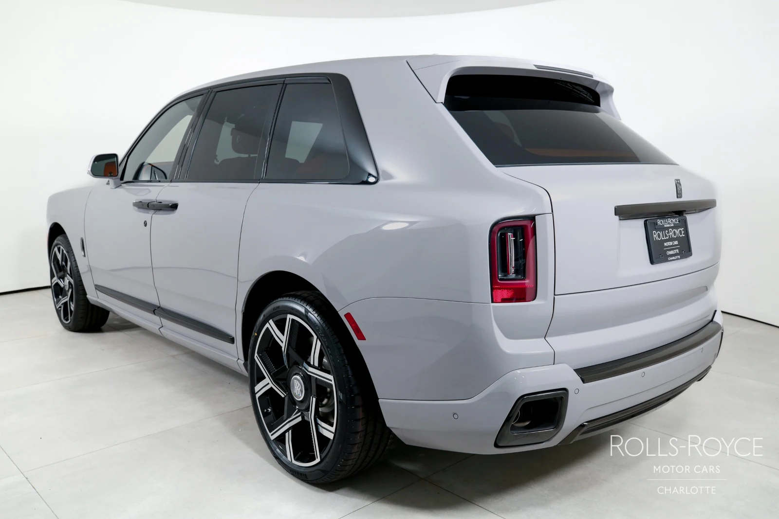 2027 Rolls-Royce Black Badge Cullinan Series II, 4/29