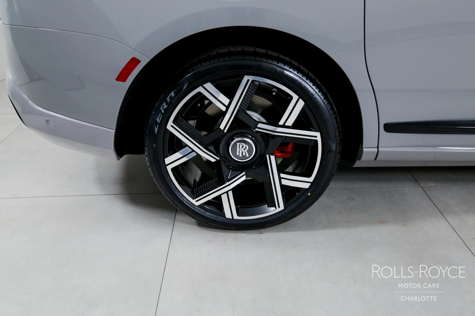 2027 Rolls-Royce Black Badge Cullinan Series II, 24/29