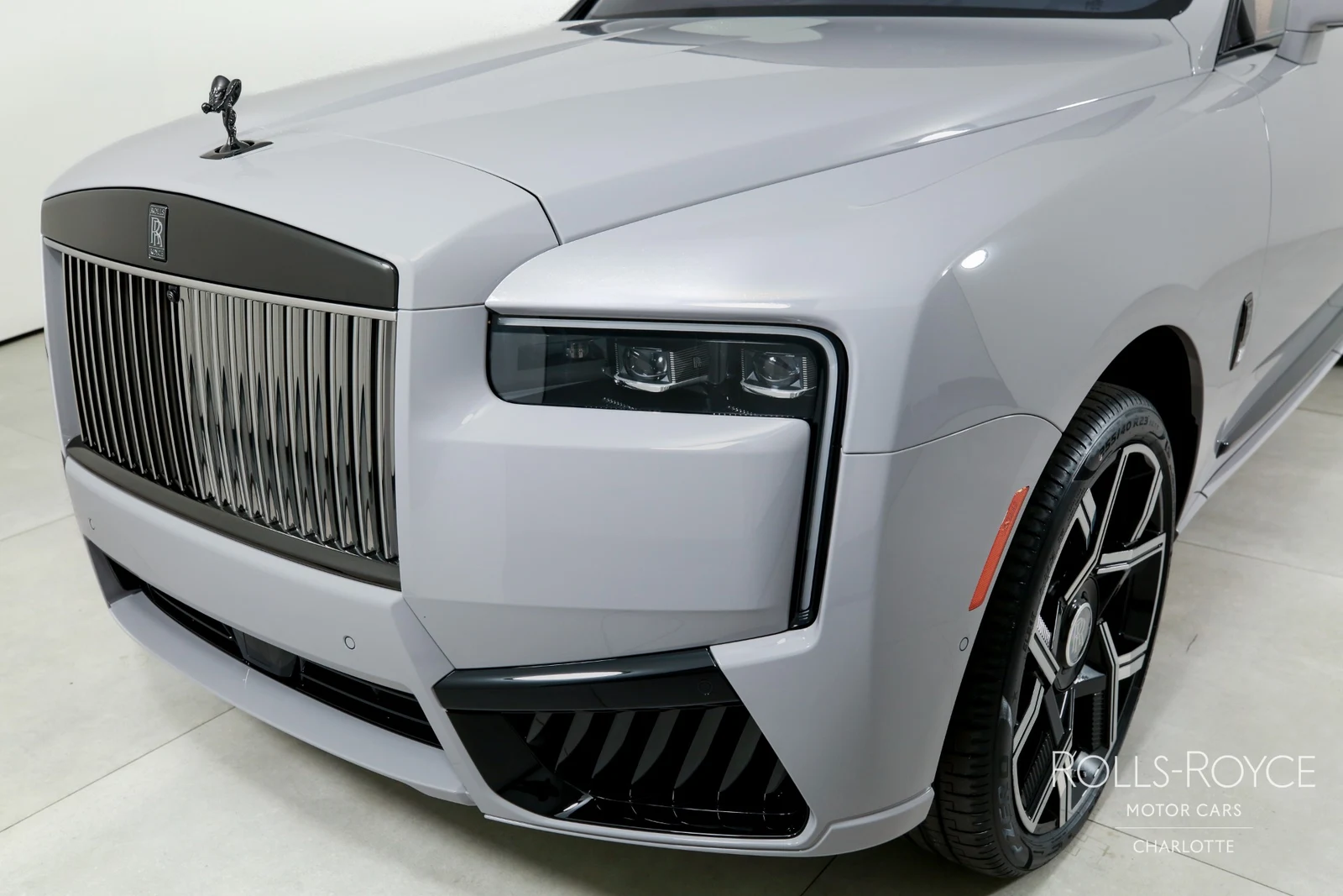 2027 Rolls-Royce Black Badge Cullinan Series II, 27/29