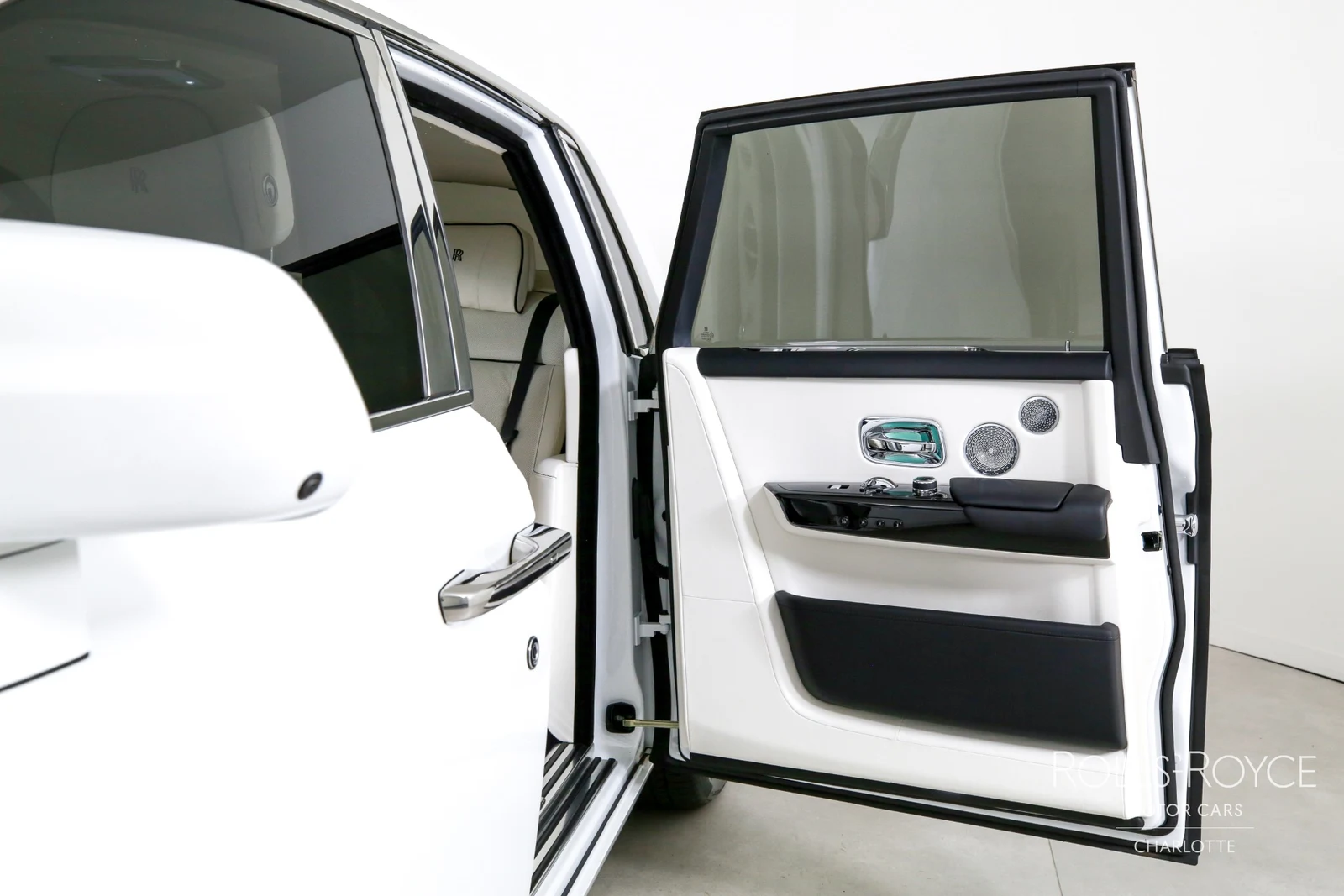 2024 Rolls-Royce Phantom Series II, 10/29