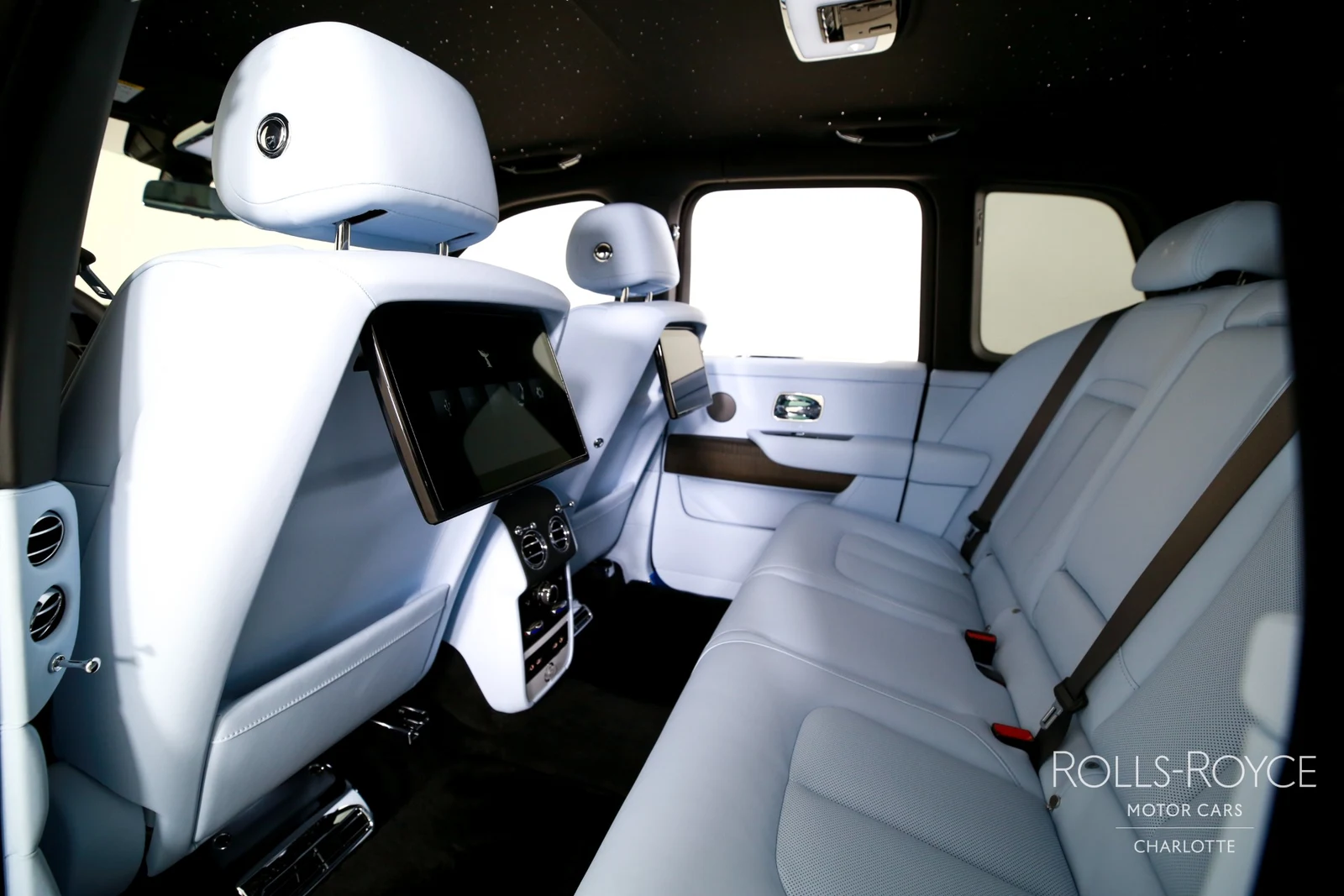 2027 Rolls-Royce Cullinan Series II, 12/29