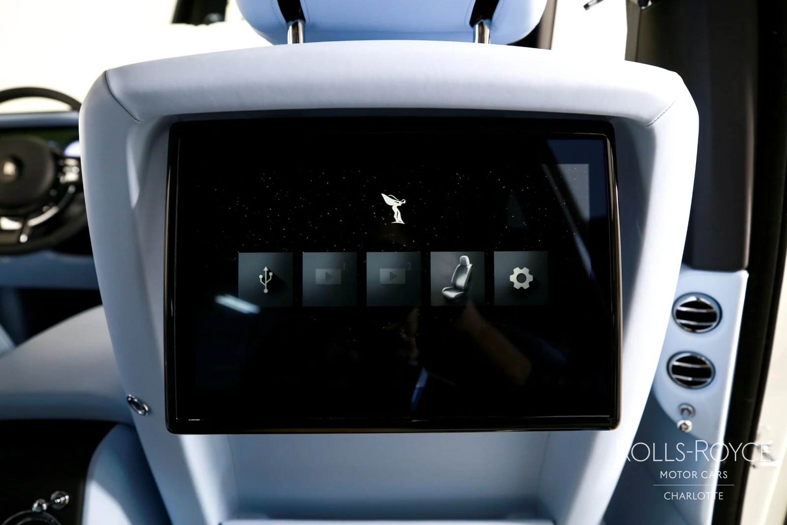 2027 Rolls-Royce Cullinan Series II, 19/29