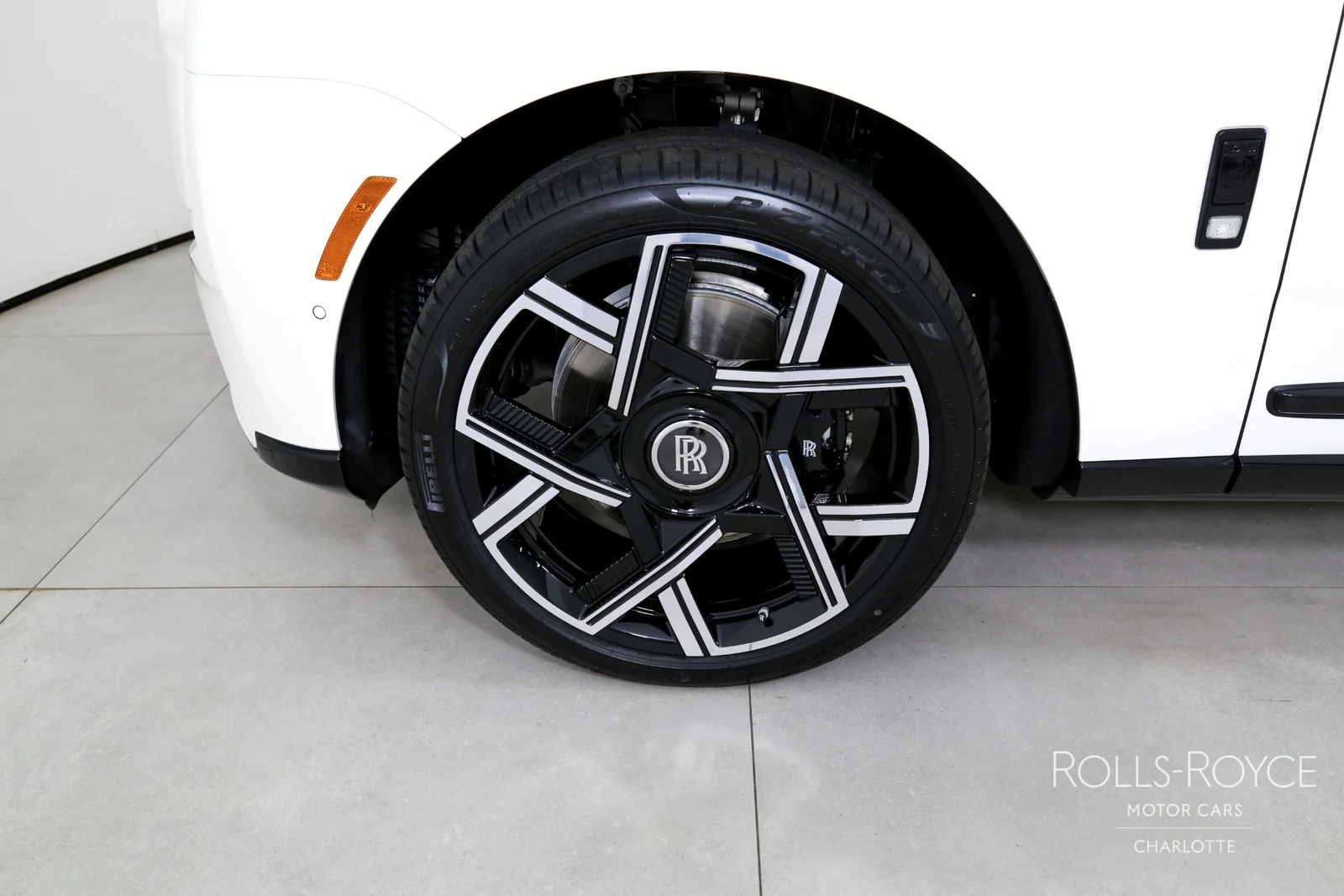 2027 Rolls-Royce Cullinan Series II, 25/29