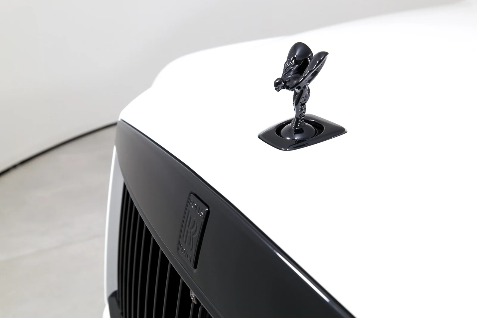 2027 Rolls-Royce Cullinan Series II, 28/29