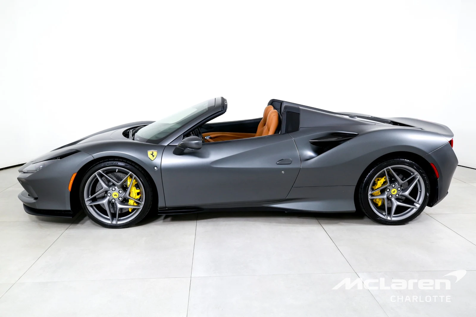 2022 Ferrari F8 Spider, 4/29