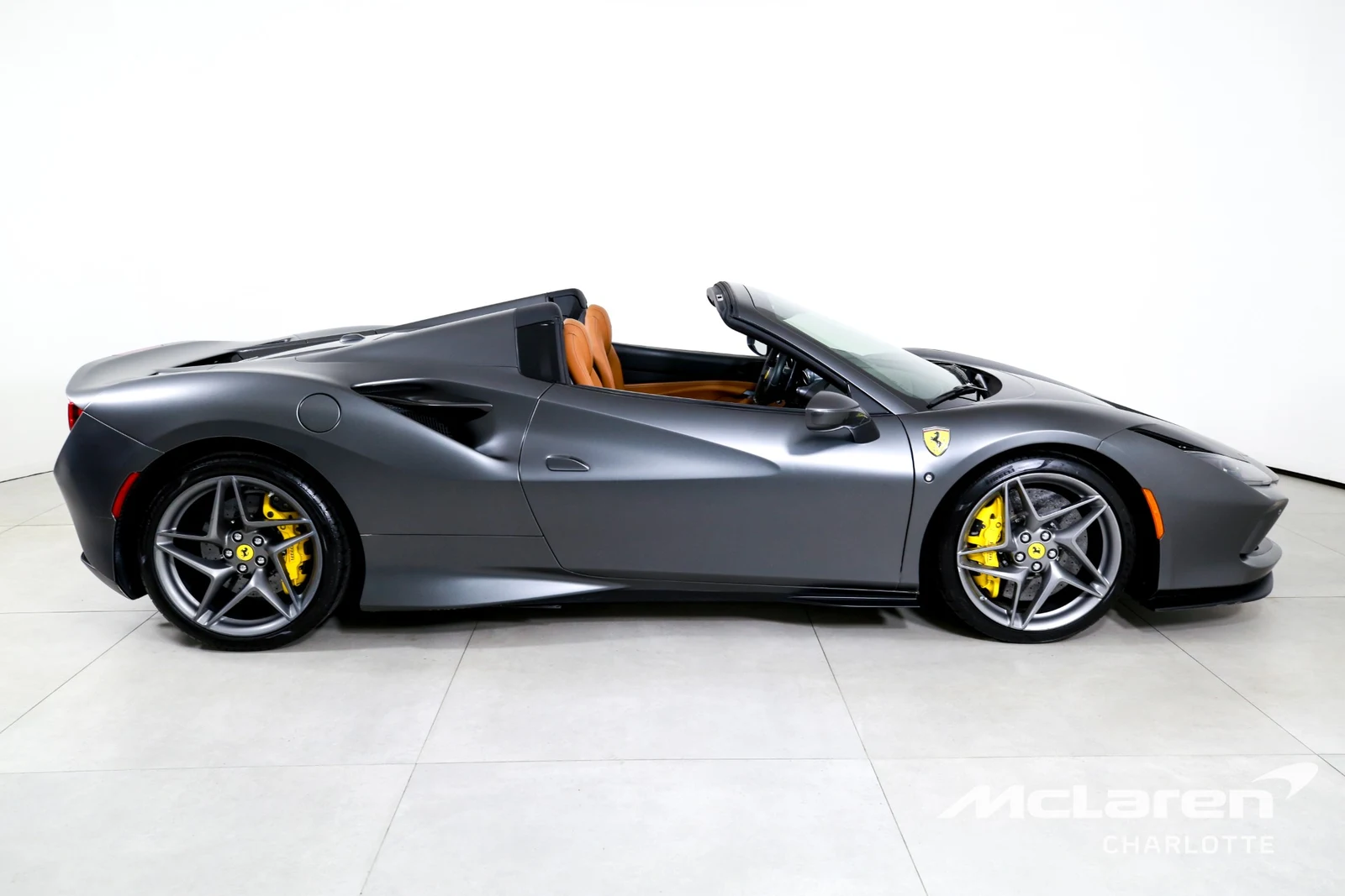 2022 Ferrari F8 Spider, 7/29