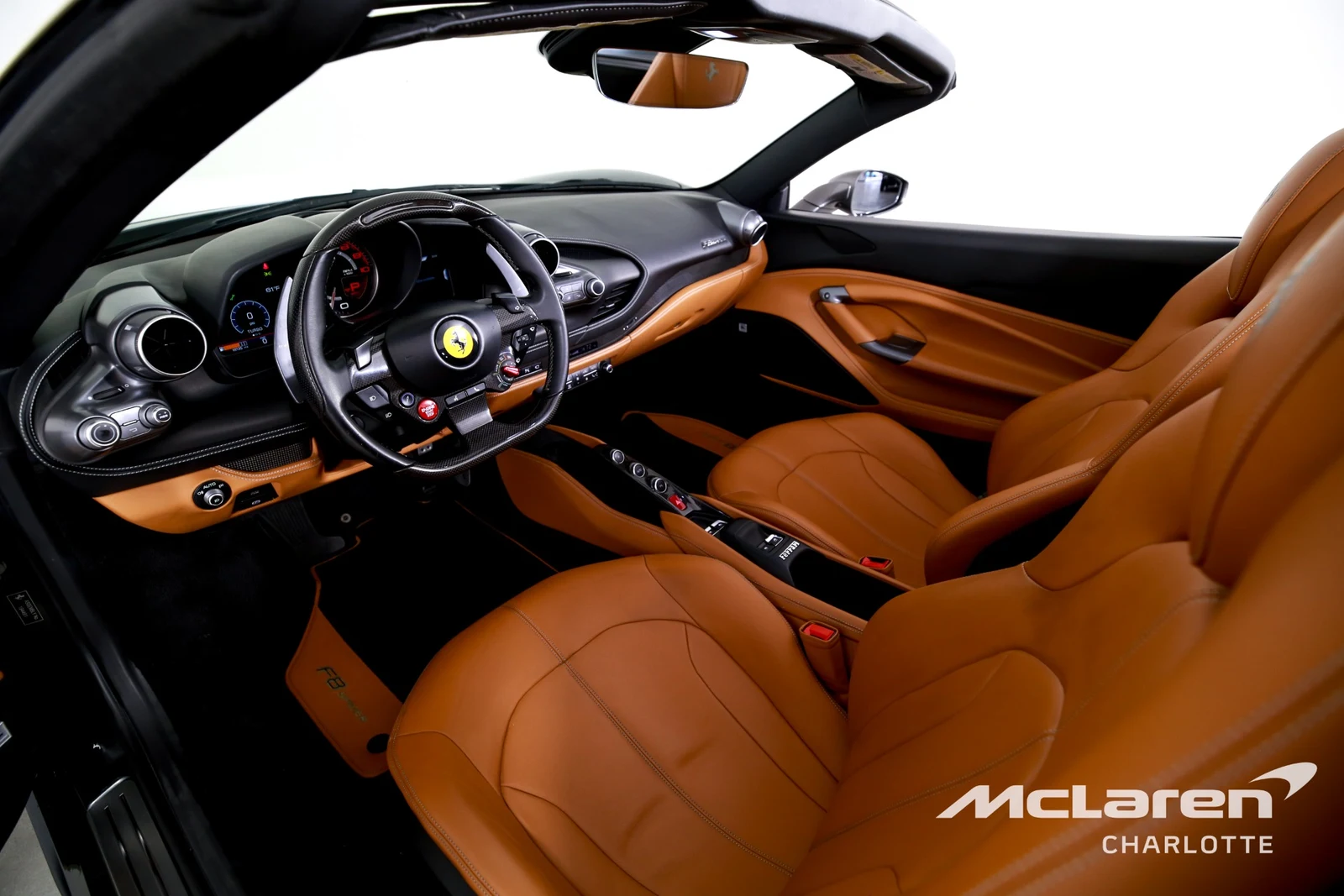 2022 Ferrari F8 Spider, 11/29