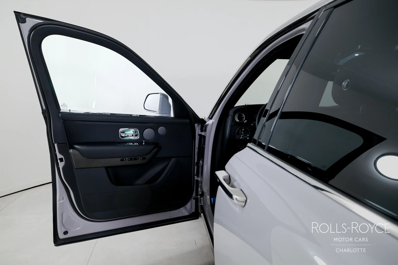 2026 Rolls-Royce Cullinan Series II, 6/29