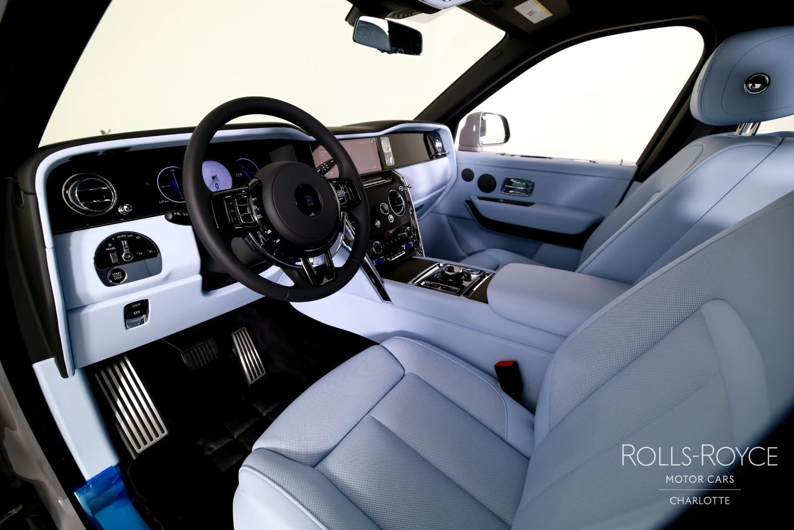 2027 Rolls-Royce Cullinan Series II, 3/29
