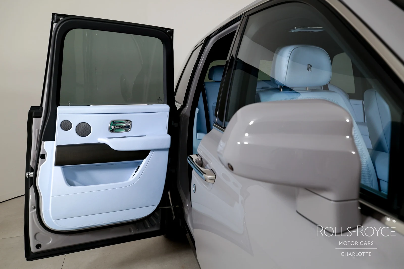 2027 Rolls-Royce Cullinan Series II, 17/29