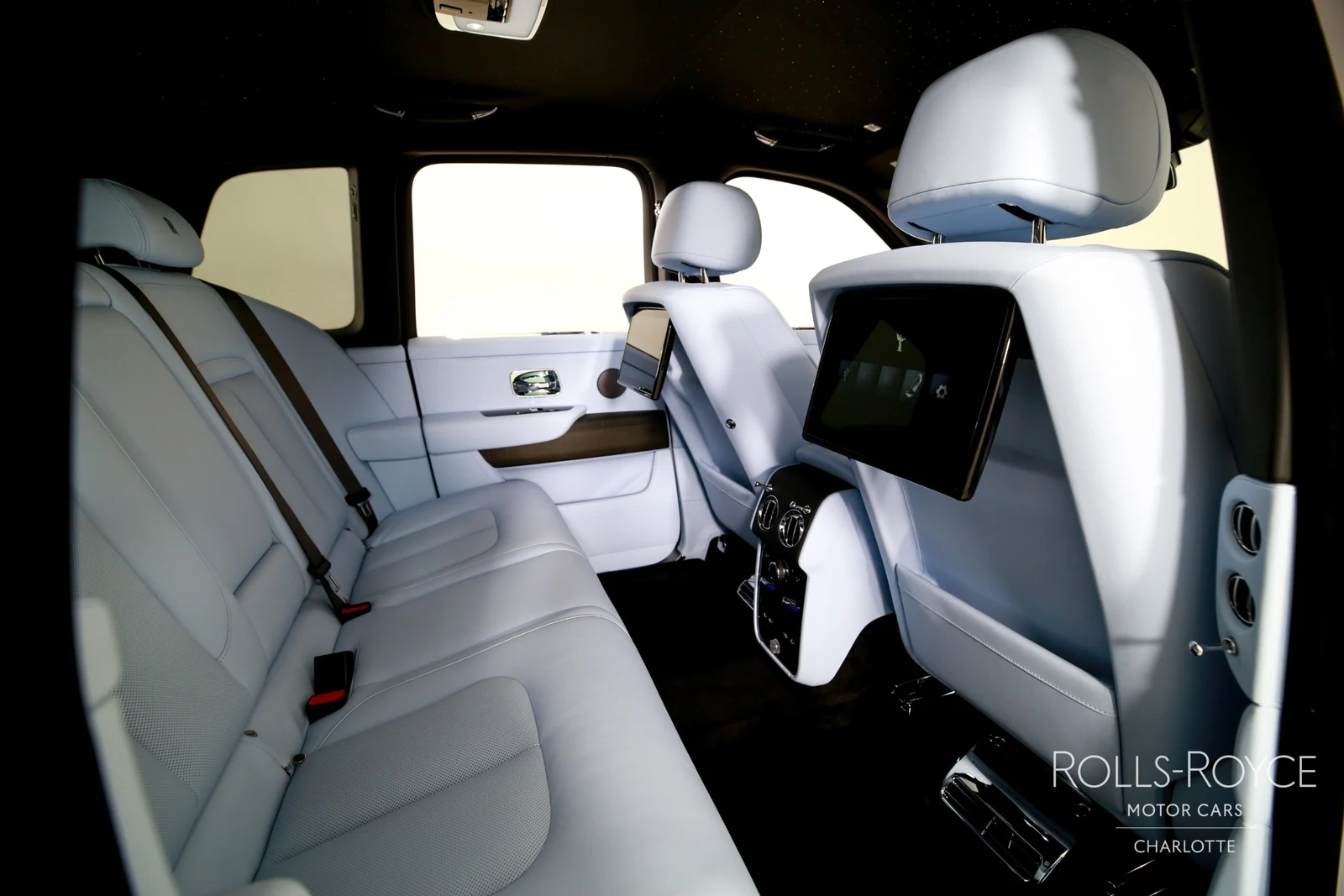 2027 Rolls-Royce Cullinan Series II, 18/29