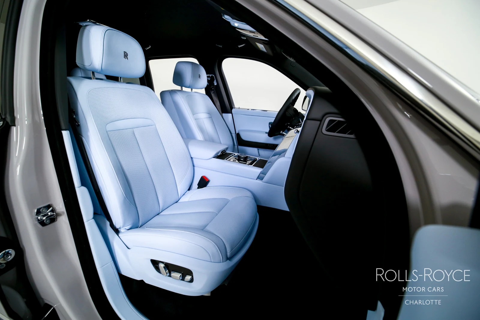 2027 Rolls-Royce Cullinan Series II, 21/29