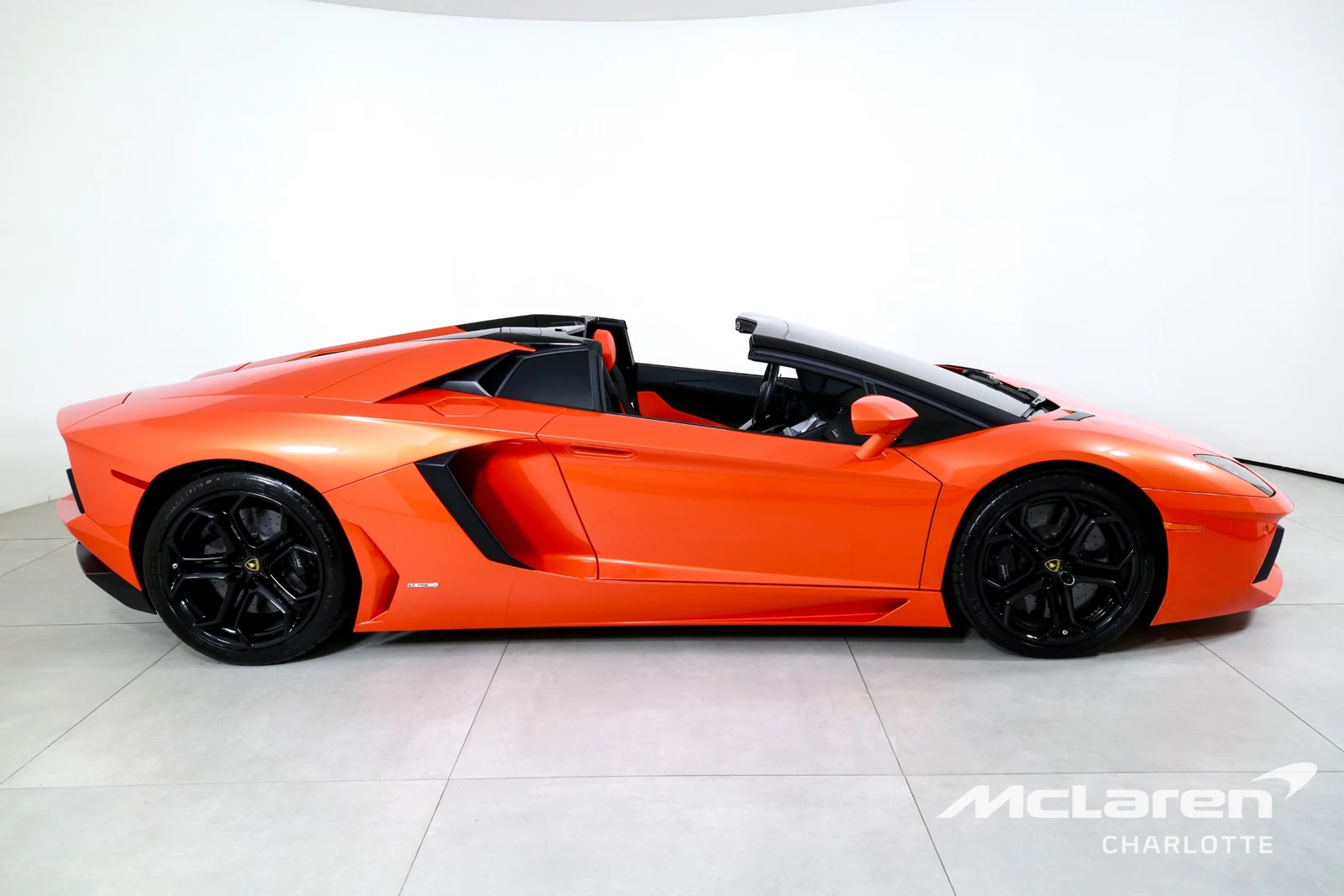 2014 Lamborghini Aventador LP 700-4 Roadster, 10/29