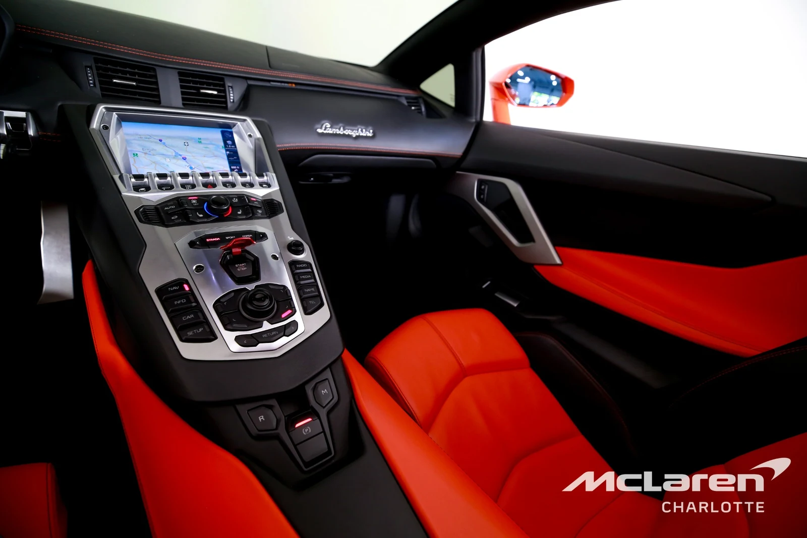 2014 Lamborghini Aventador LP 700-4 Roadster, 15/29
