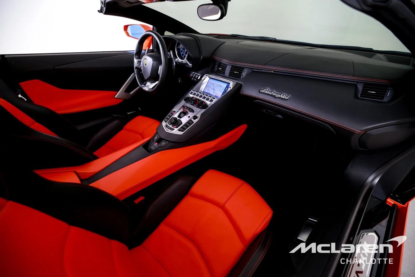 2014 Lamborghini Aventador LP 700-4 Roadster, 20/29