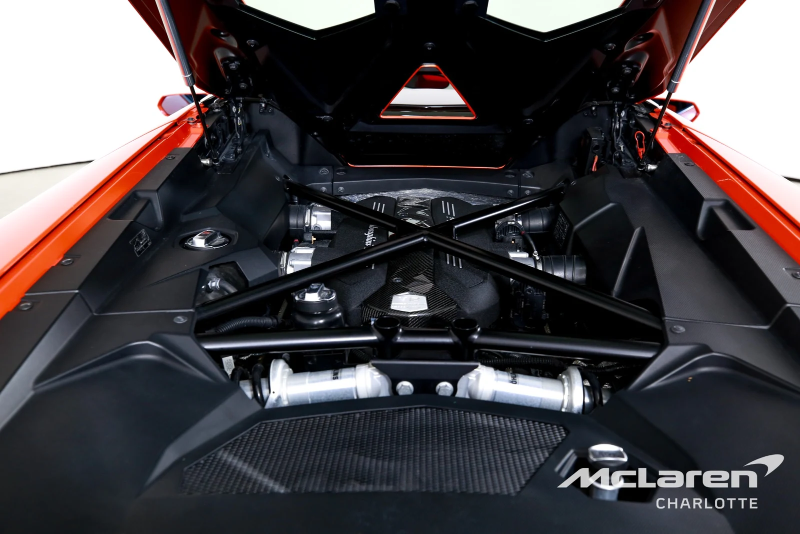 2014 Lamborghini Aventador LP 700-4 Roadster, 22/29