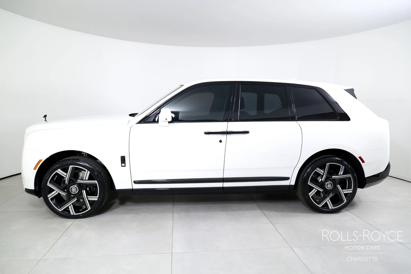2026 Rolls-Royce Cullinan Series II, 2/29
