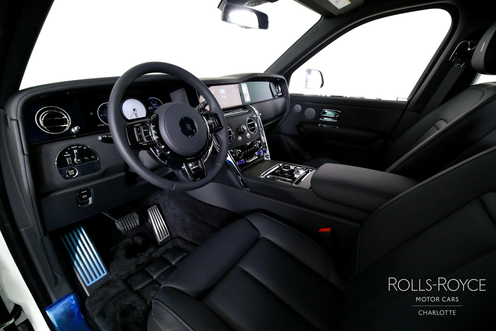 2026 Rolls-Royce Cullinan Series II, 3/29
