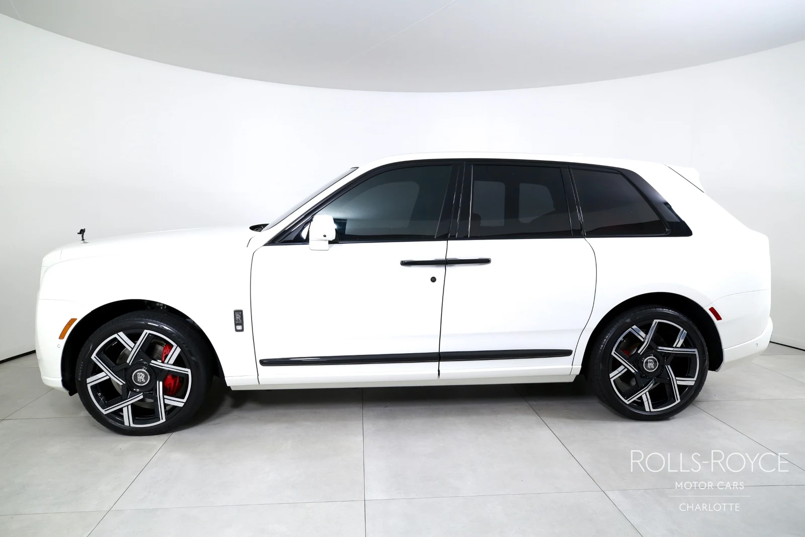 2025 Rolls-Royce Black Badge Cullinan Series II, 2/29