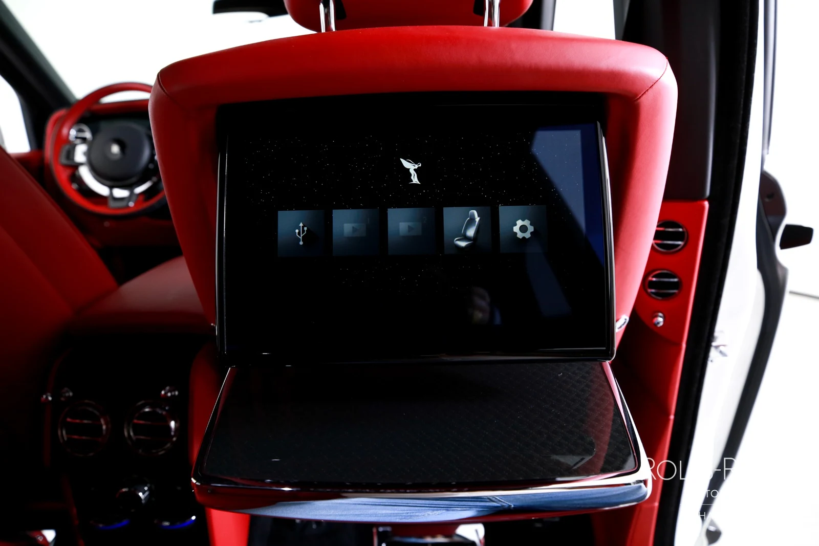 2025 Rolls-Royce Black Badge Cullinan Series II, 19/29