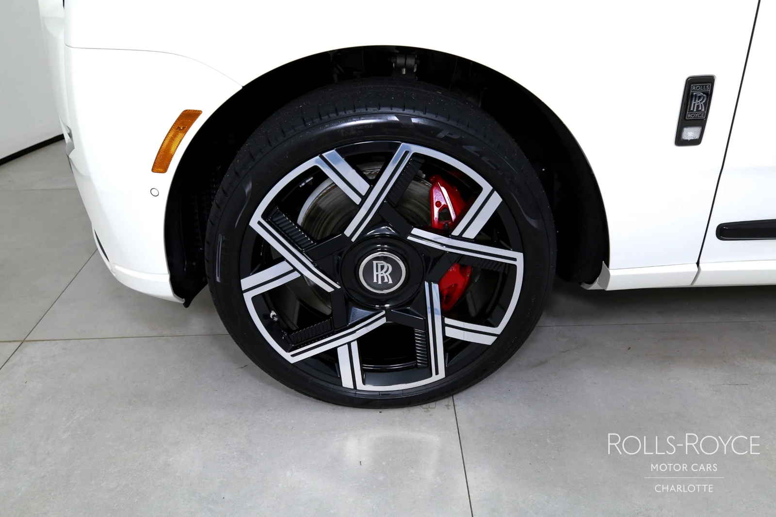 2025 Rolls-Royce Black Badge Cullinan Series II, 25/29