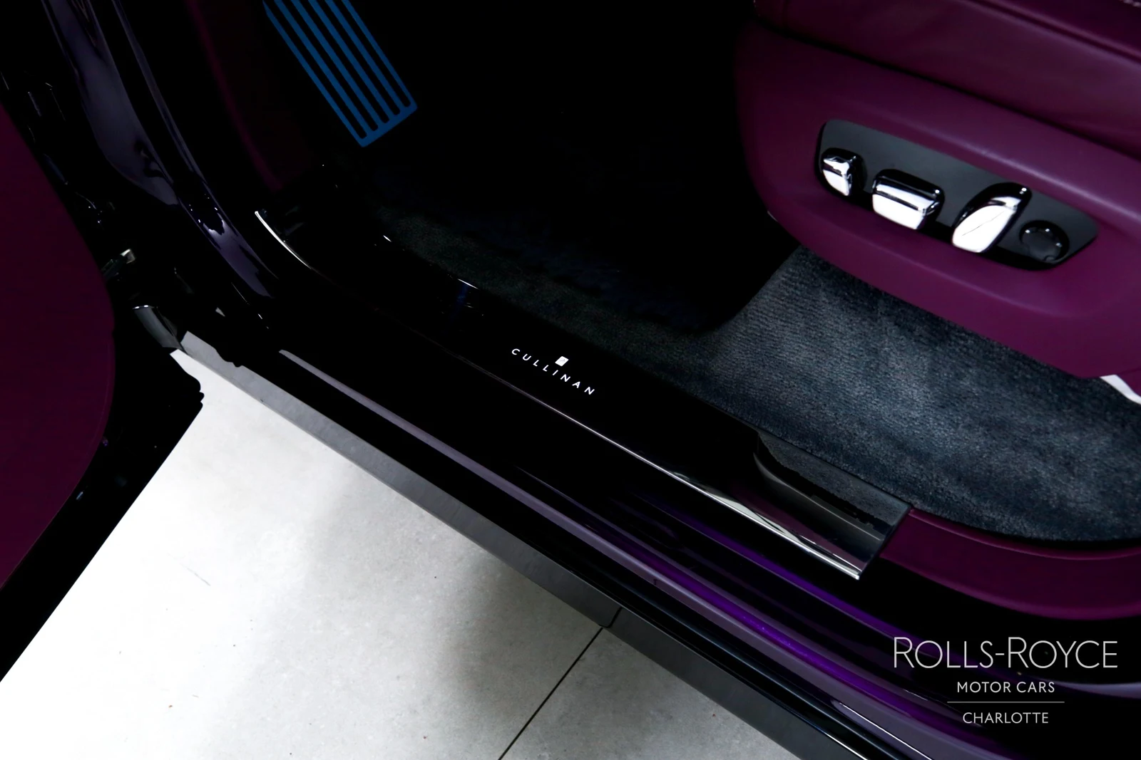 2025 Rolls-Royce Cullinan Series II, 10/29