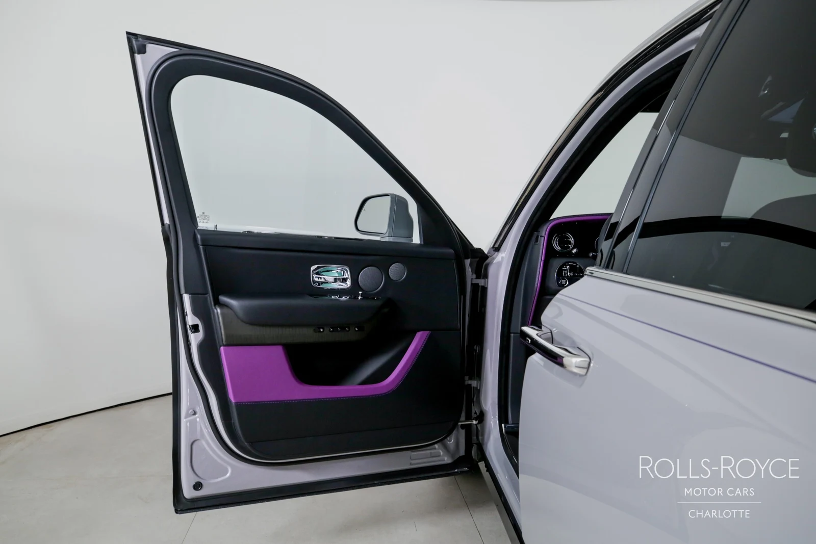 2025 Rolls-Royce Cullinan Series II, 6/29
