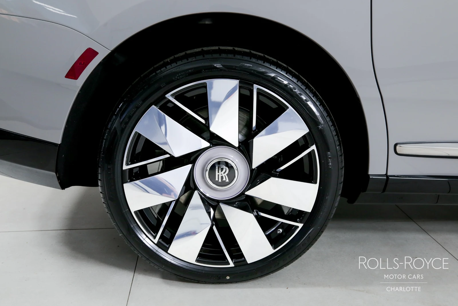 2025 Rolls-Royce Cullinan Series II, 24/29