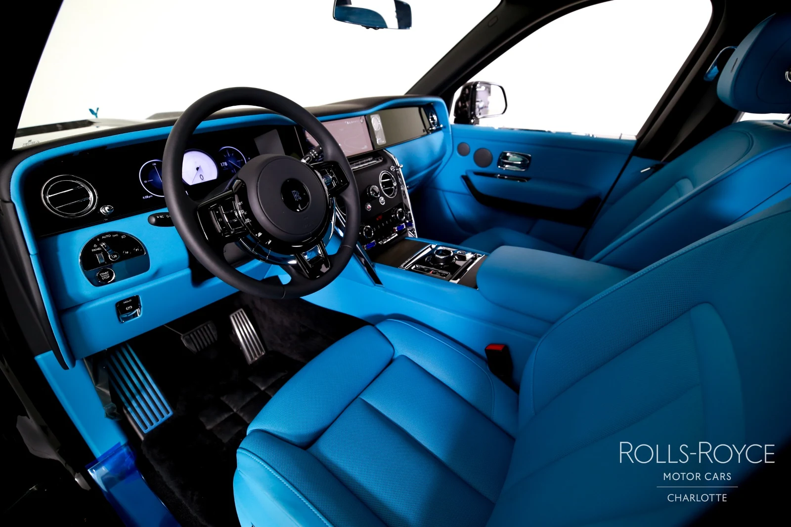 2027 Rolls-Royce Cullinan Series II, 3/29