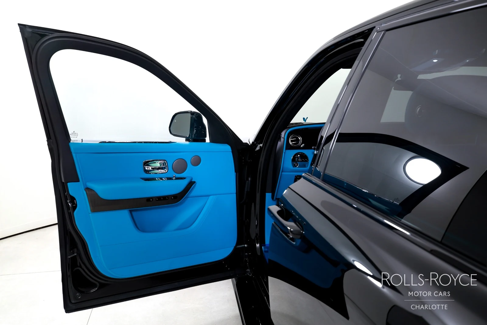 2027 Rolls-Royce Cullinan Series II, 6/29