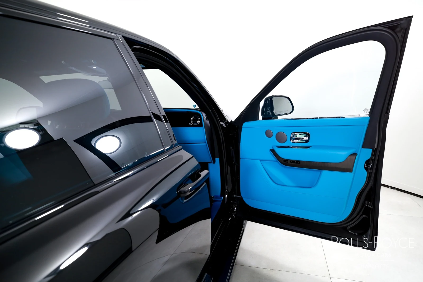 2027 Rolls-Royce Cullinan Series II, 19/29