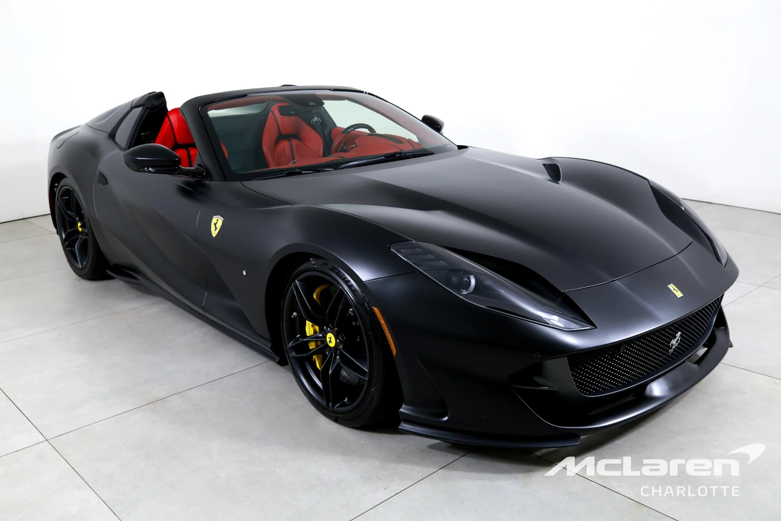 2022 Ferrari 812 GTS, 2/29