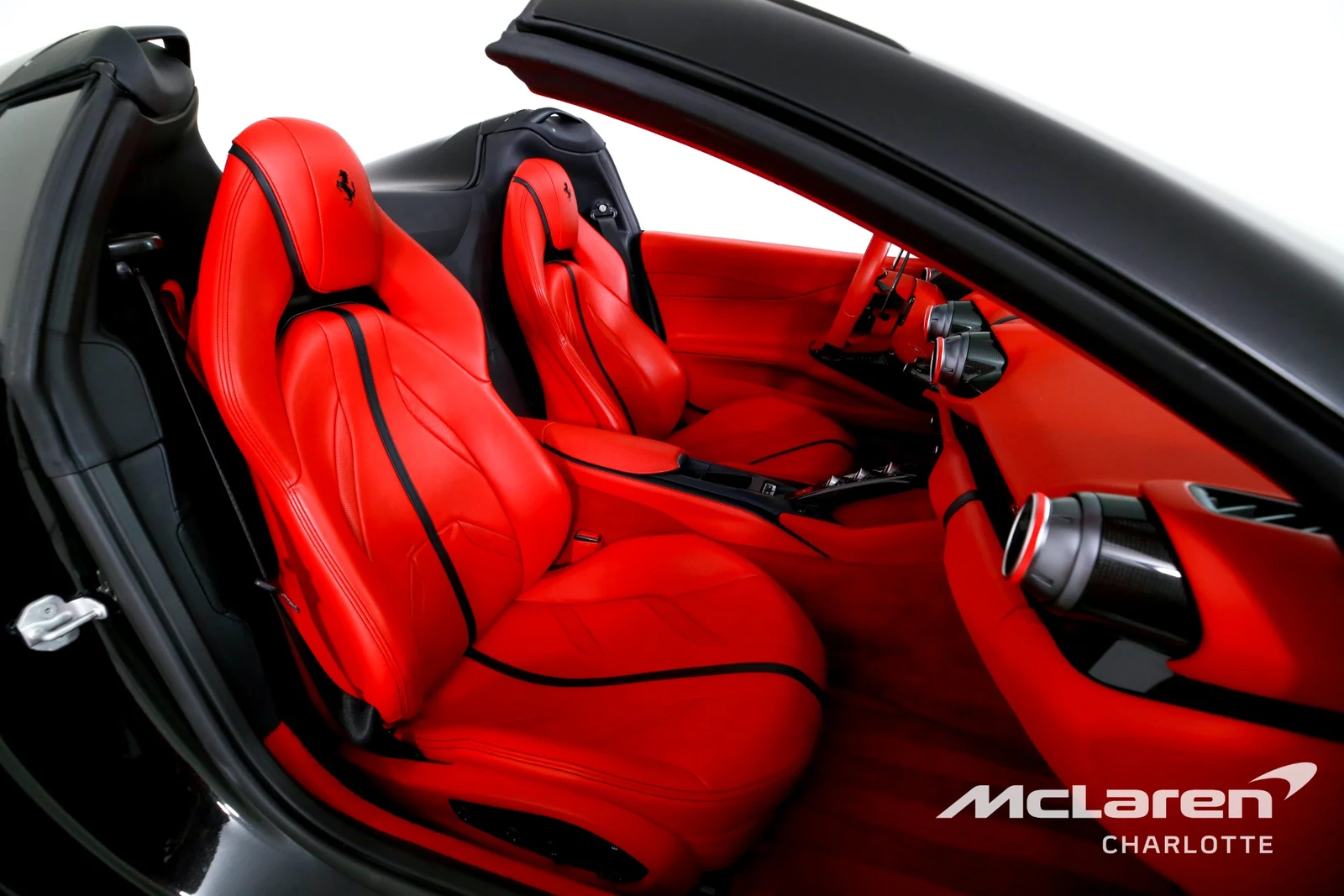 2022 Ferrari 812 GTS, 17/29