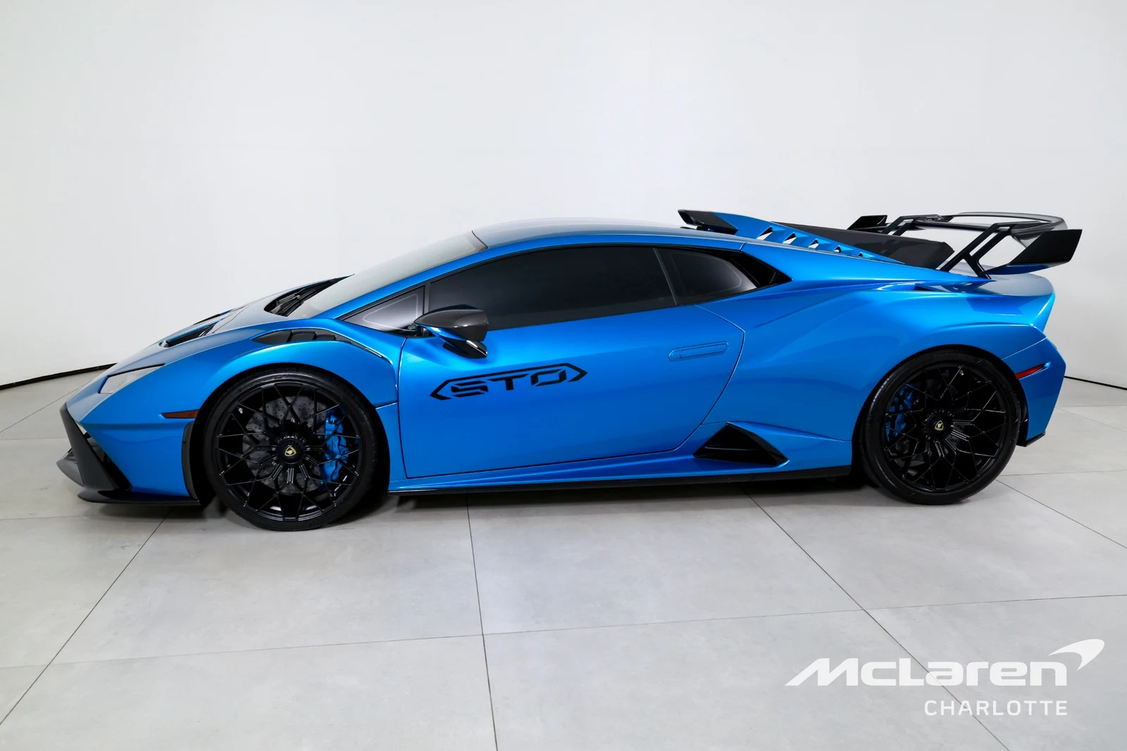 2022 Lamborghini Huracán STO, 3/30