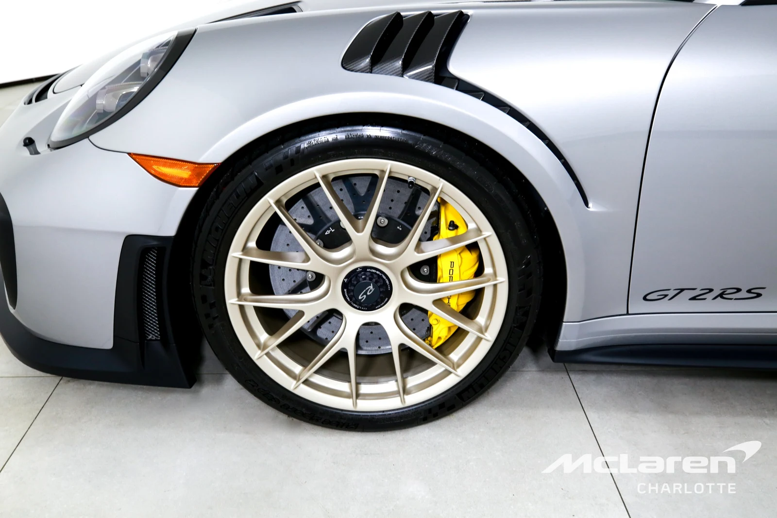 2018 Porsche 911 GT2 RS, 24/29