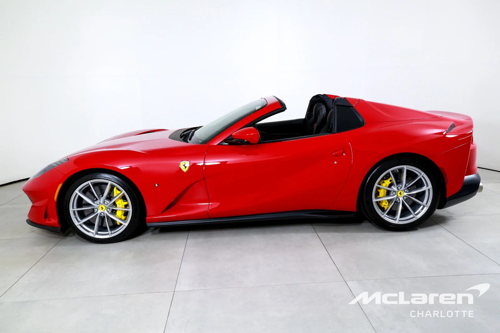 2021 Ferrari 812 GTS, 3/29