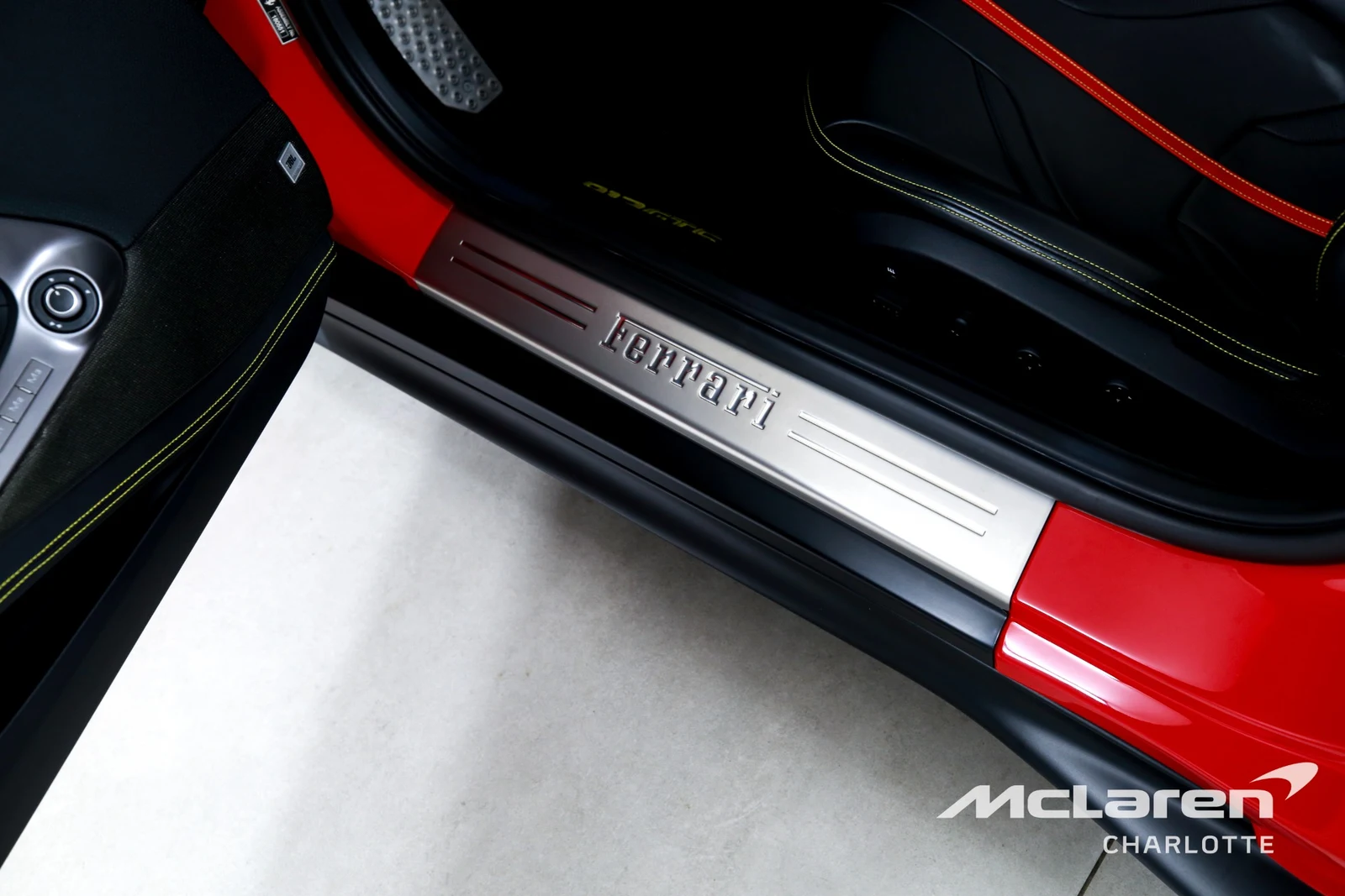 2021 Ferrari 812 GTS, 13/29