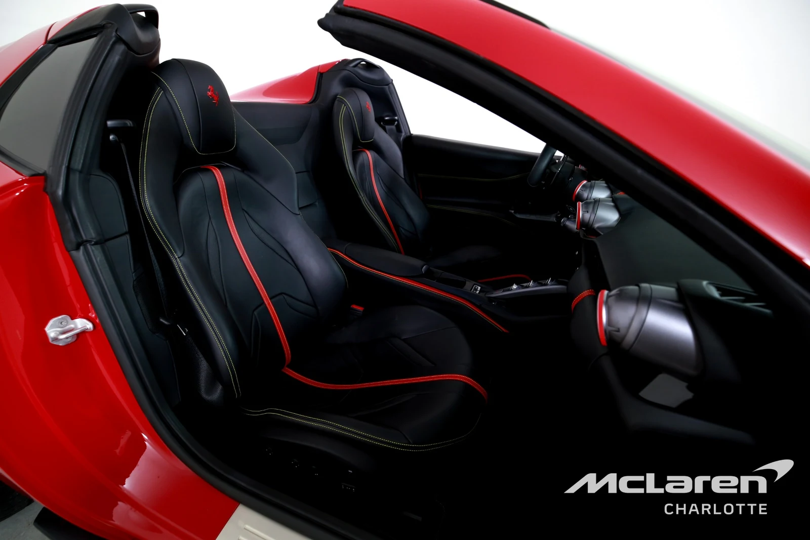 2021 Ferrari 812 GTS, 15/29