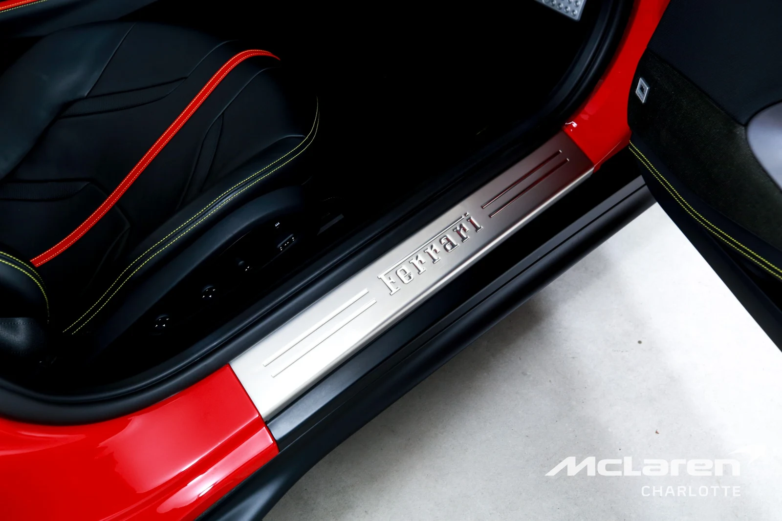 2021 Ferrari 812 GTS, 18/29