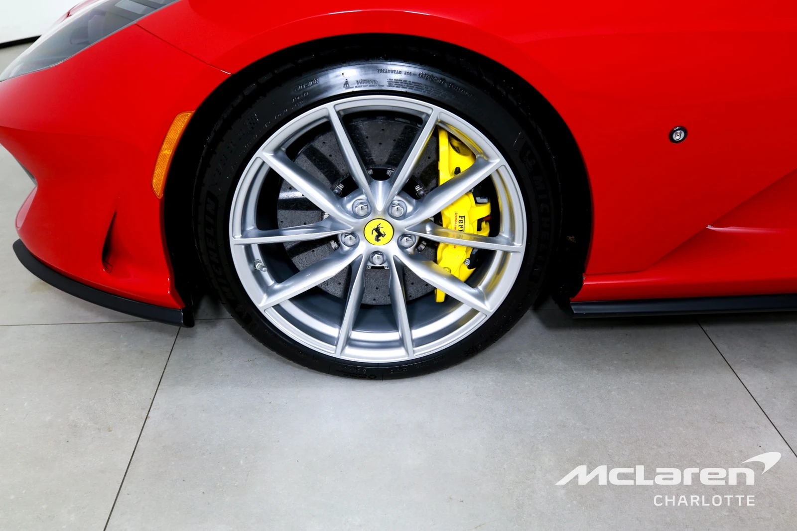 2021 Ferrari 812 GTS, 24/29